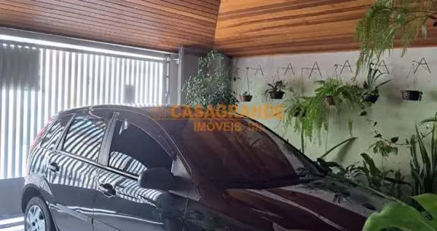 Casa com 04 quartos, no jardim dos bandeirantes,  sjc
