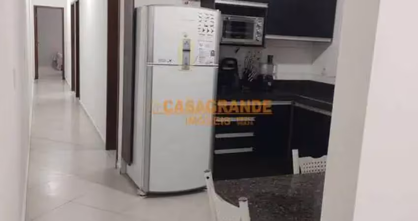 Casa com 3 quartos para alugar na Vila Industrial, São José dos Campos 