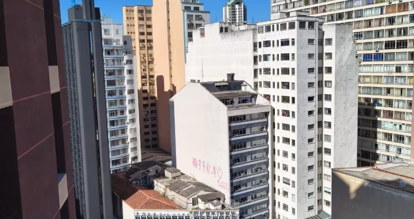 APARTAMENTO SENDO REFORMADO COM SUITE