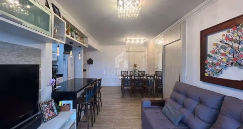 Apartamento com 03 dormitórios, sendo 01 suíte e 01 vaga coberta no bairro Floresta - São José/SC