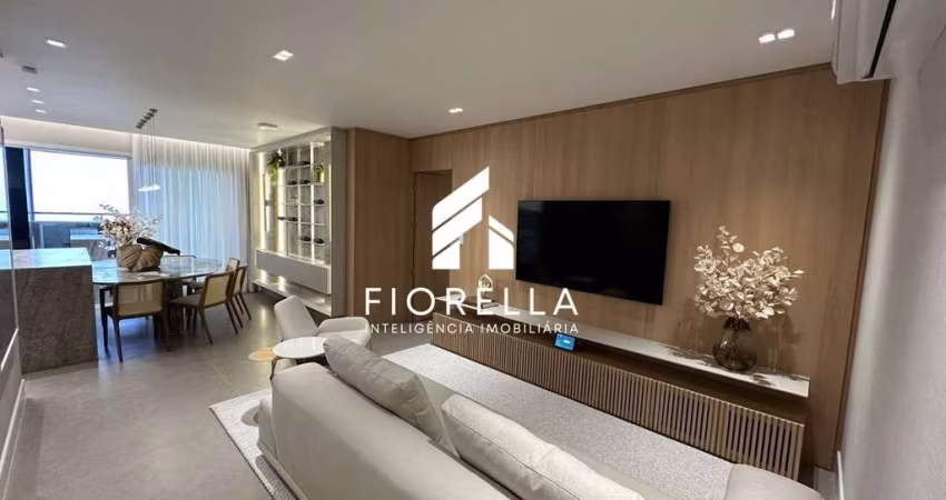 Apartamento com 03 suítes no bairro Campinas - São José/SC