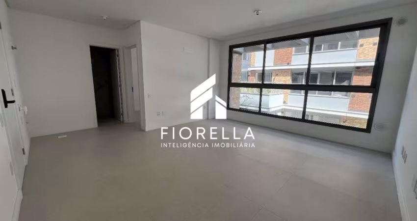 Apartamento de 01 dormitório, 63 m², com garagem, no bairro Estreito, Florianópolis/SC