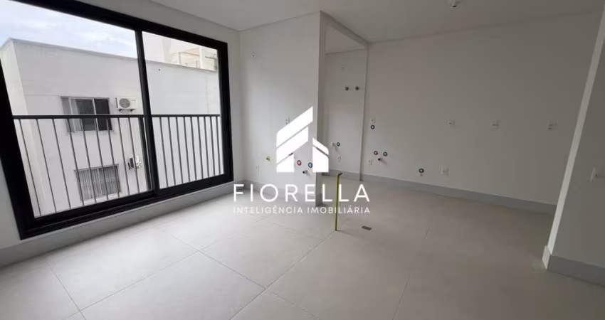 Apartamento com 02 suítes, à venda, no bairro Estreito em Florianópolis.