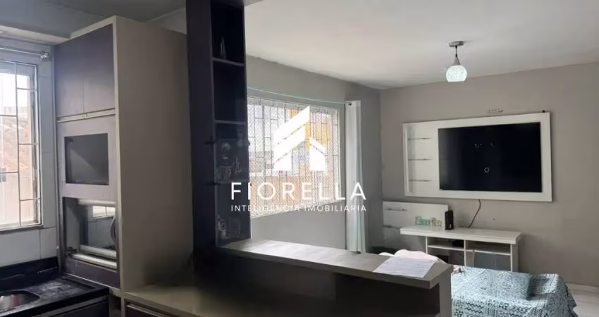 Apartamento térreo à venda com 02 dormitórios, 01 vaga,  no bairro ceniro martins em são josé/sc.