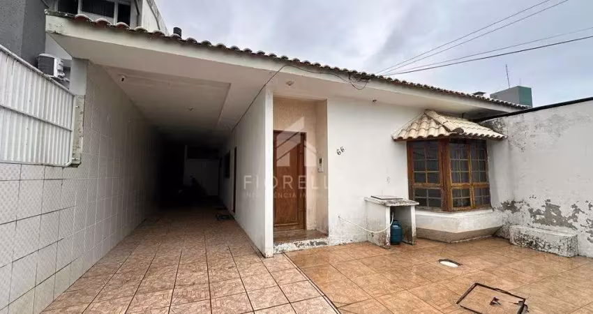 Casa com potencial de expansão e rendimento sólido no bairro trindade - florianópolis/sc