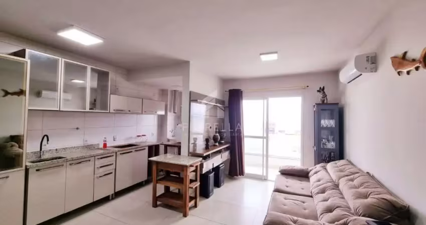 Apartamento com 03 dormitórios sendo 01 suíte em barreiros, são josé/sc