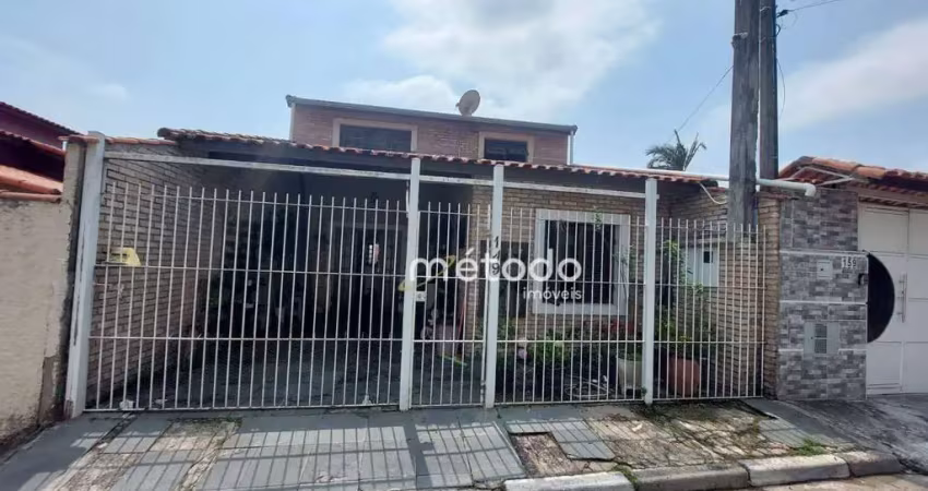 Casa com 4 dormitórios à venda, 194 m² por R$ 870.000,00 - Centro - Guararema/SP