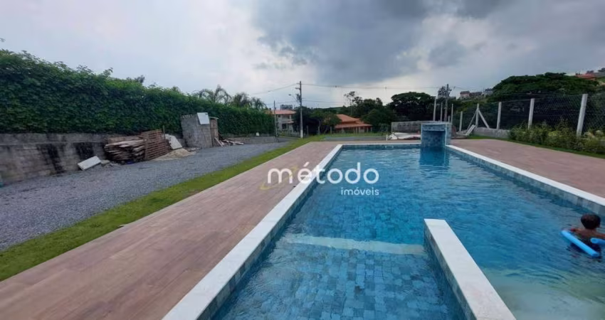 Casa com 4 dormitórios à venda, 280 m² por R$ 850.000,00 - Condomínio Residencial Urbanova - Guararema/SP