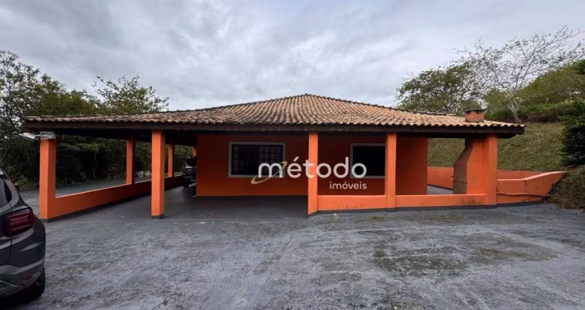 Sítio com 3 dormitórios à venda, 57200 m² por R$ 1.120.000,00 - Itapeti - Guararema/SP