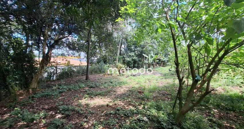 Chácara com 3 dormitórios à venda por R$ 1.300.000,00 - Chacaras Guararema - Jacareí/SP