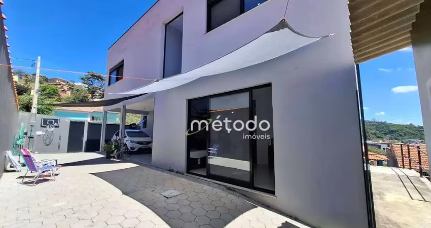Casa com 5 dormitórios à venda, 313 m² por R$ 1.100.000 - Centro - Guararema/SP