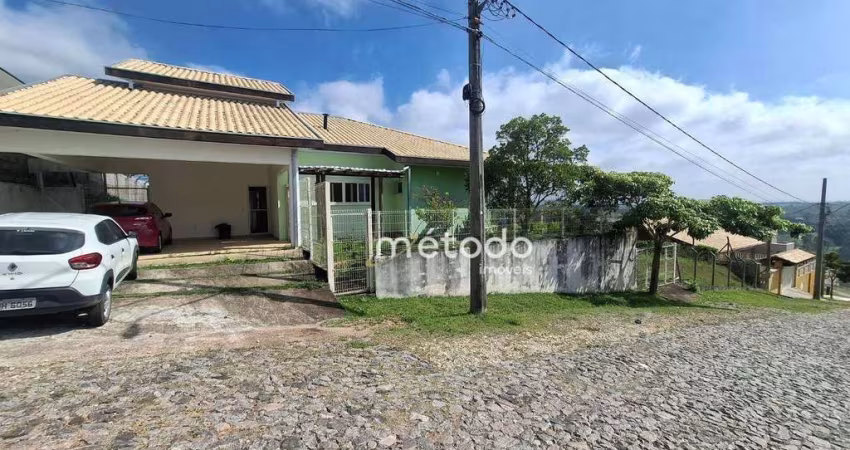 Chácara com 5 dormitórios para alugar, 2000 m² por R$ 6.000/mês - Condomínio Lago Dourado - Jacareí/SP