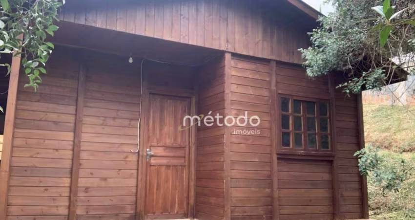 Casa com 3 dormitórios à venda, 100 m² por R$ 800.000 - Condomínio Residencial Alpes de Guararema - Guararema/SP