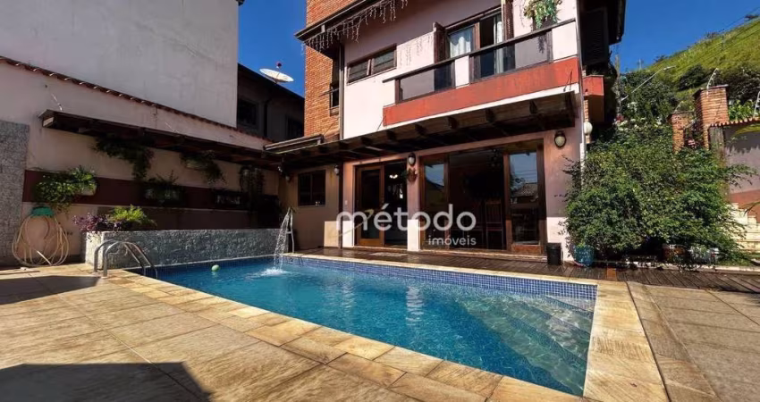 Casa com 4 dormitórios à venda, 315 m² por R$ 1.500.000,00 - Centro - Guararema/SP