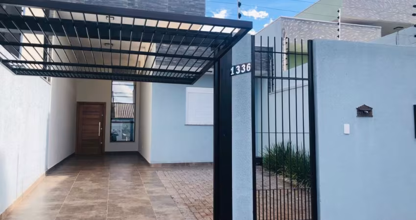 Casa com Piscina no Jardim Alvorada