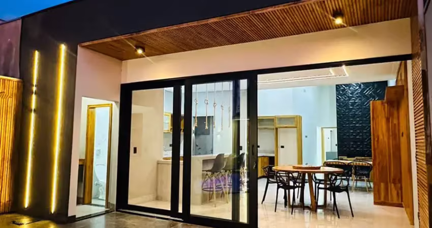 Casa à venda na Avenida João Carraro, Loteamento Jardim Grécia, Porto Rico