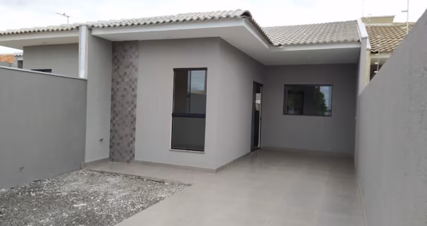 Casa com três quartos no Jardim Leblon