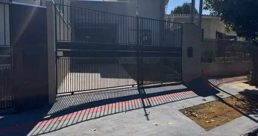 Casa com 3 quartos à venda na Avenida Guaiapó, Conjunto Habitacional Requião, Maringá
