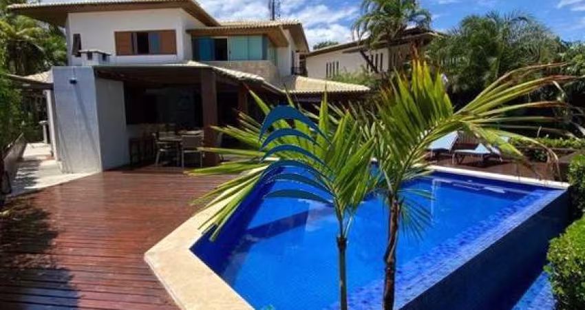 Mansão altíssimo padrão, localizada em um dos melhores condomínios da Bahia, o Porto Resort.
