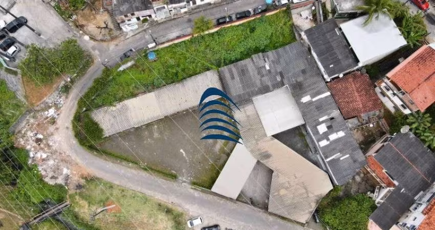 Galpão na Bonocô Localizado estrategicamente na Avenida Bonoco, oferece uma excelente oportunidade para empresários de diversos setores e investidores