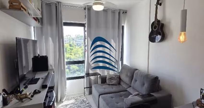Excelente apartamento na Barra, quarto e sala, porteira fechada, 29m2, 01 banheiro, 01 vaga de garagem, móveis planejados, geladeira, ar condicionado,