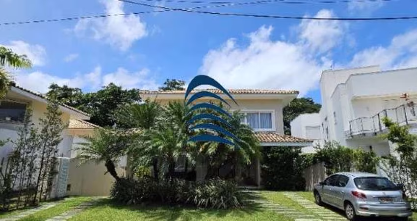 Casa no Alphaville Salvador 1, 520m², 4 suítes, piscina, deck com hidromassagem, área verde,
