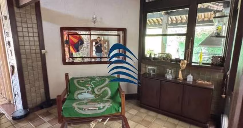 OPORTUNIDADE    Super casa em Villas do Atlântico  Com 5 quartos + anexo  com piscina