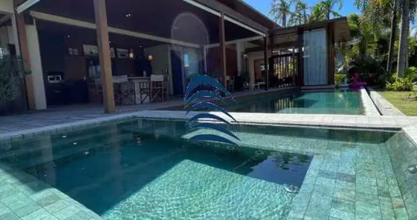 Casa deslumbrante situada no residencial das acácias dentro do condomínio piscinas naturais  projeto realizado pelos renomados arquitetos caio bandeir