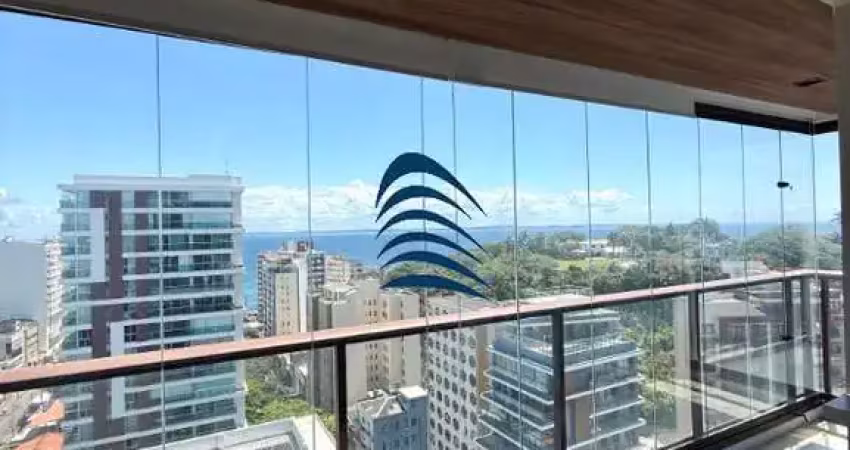 Apartamento finamente decorado e mobiliado, 2/4 sendo 1 suíte, no nau barra, 67m2, andar alto, com vista mar lateral, para o farol da barra.