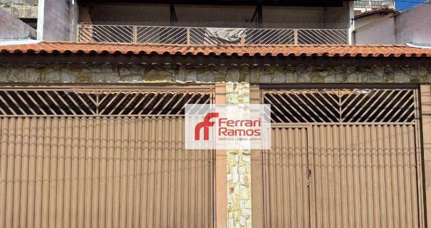 Casa com 3 dormitórios à venda, 200 m² por R$ 850.000,00 - Centro - Arujá/SP