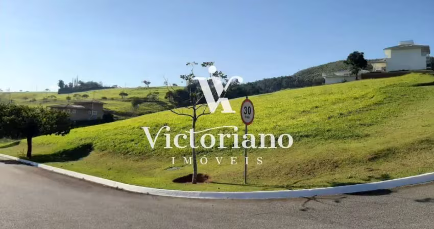 Terreno de esquina 1346m² topografia plana – cond. village parahybuna