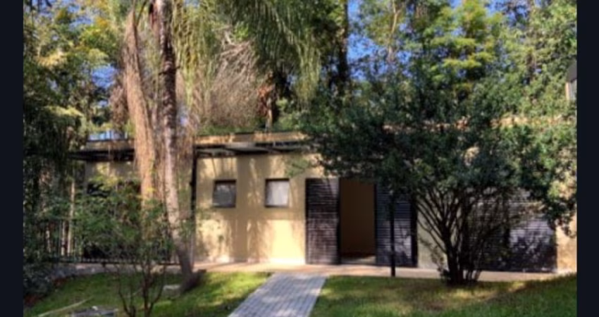 Linda casa no Condomínio Estância Parque Atibaia