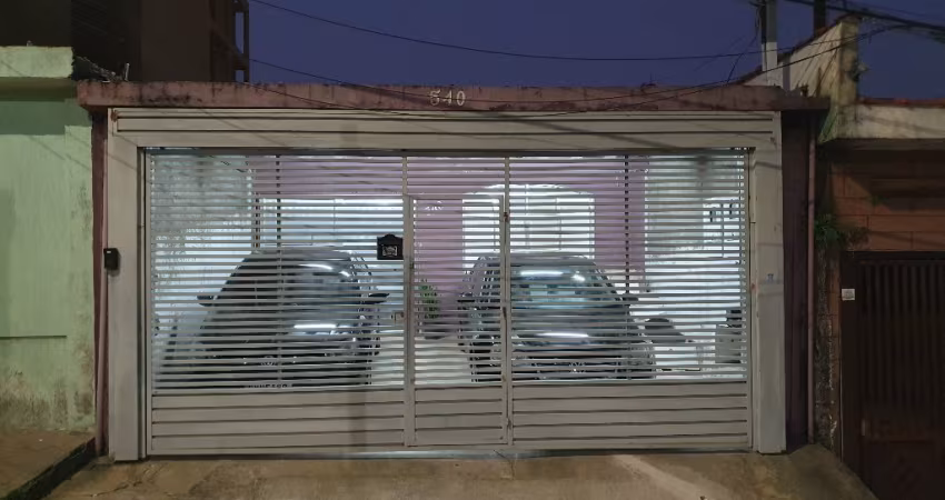 Casa com 03 dormitórios