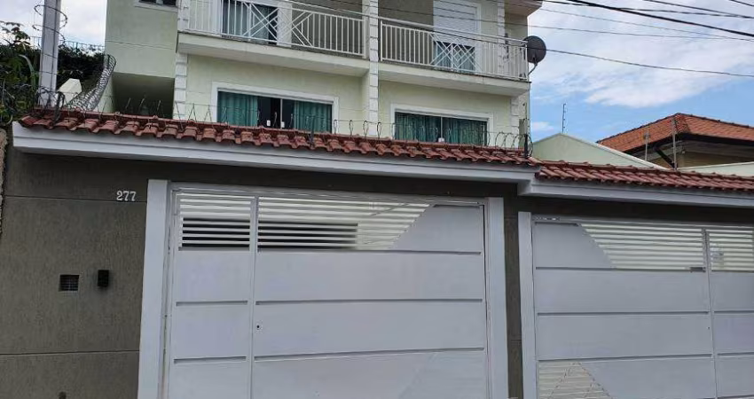 Sobrado para venda possui 180 metros quadrados com 3 quartos