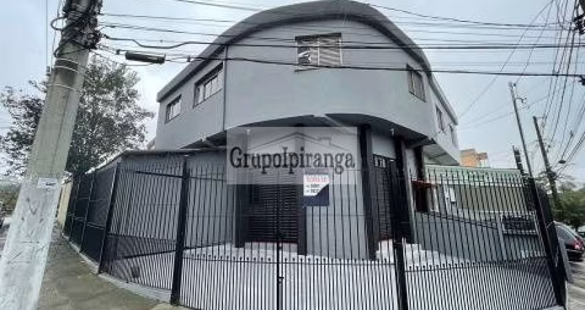 IMÓVEL  COMERCIAL COM SALÃO e APARTAMENTO , totalmente reformado