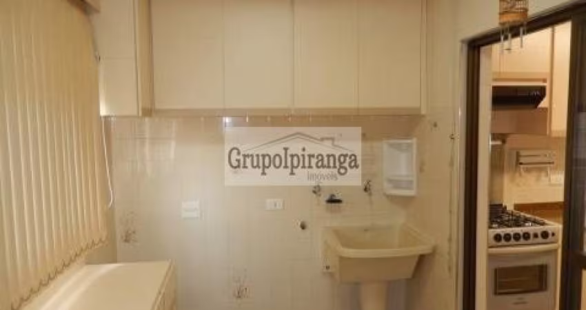Apartamento com sacada, 3 quartos sendo 1 suíte com closed, 03 vagas de garagem , próximo Shopping Plaza Sul