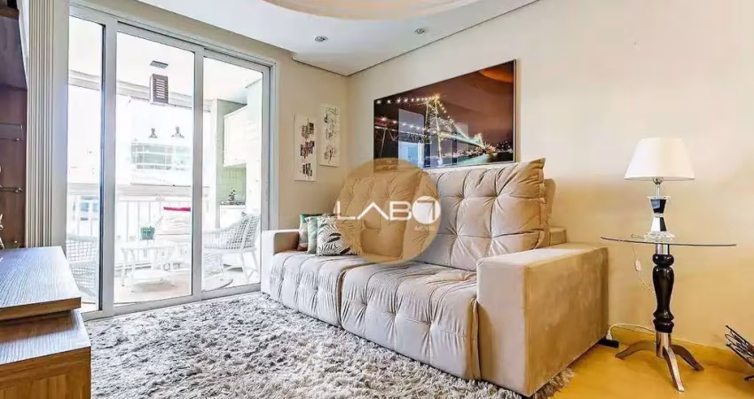 Apartamento  3 domitórios sendo 1 suíte a 50 metros do mar.