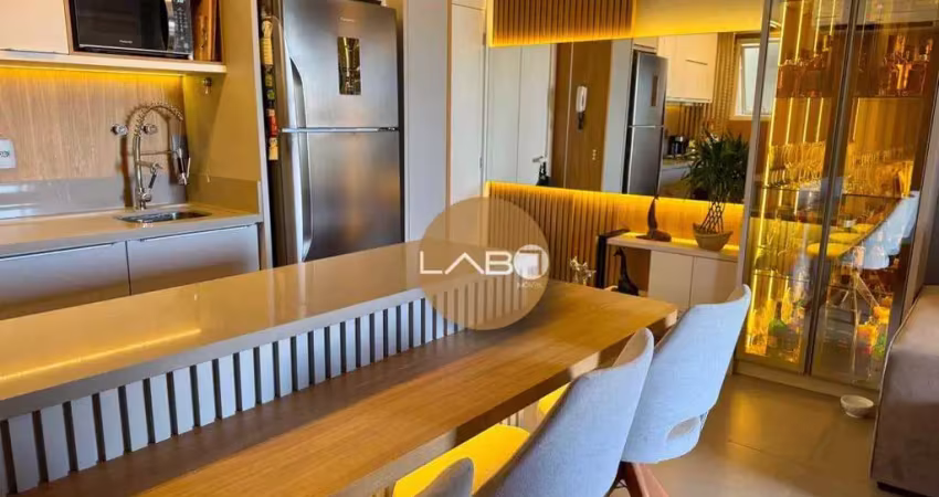 Apartamento 3 dormitórios sendo 1 suíte a 300 metros do mar
