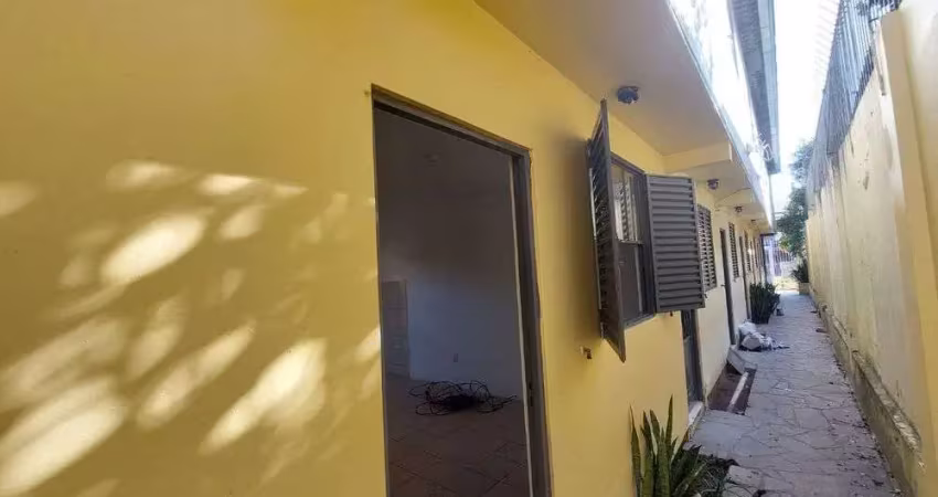 Casa 2 dormitórios no bairro santa teresa, porto alegre, rs.