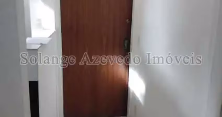 Apartamento com 2 quartos para alugar na Rua Mariz e Barros, Praça da Bandeira, Rio de Janeiro