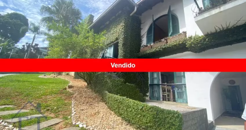 Casa com 3 quartos à venda no Bom Retiro, Joinville 