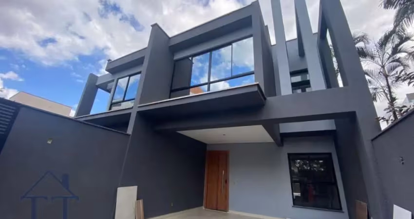 Casa em condomínio fechado com 4 quartos à venda no América, Joinville 