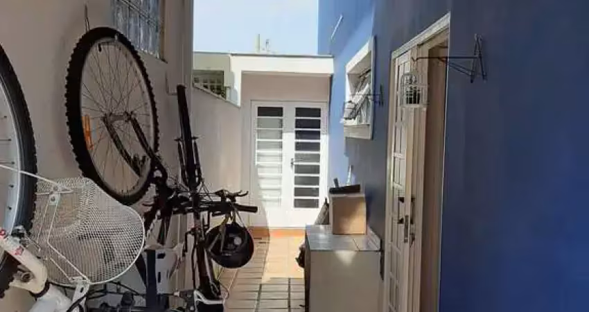 Casa com 3 quartos à venda na Rua José Abel Galvão, 196, Jardim Regis, São Paulo
