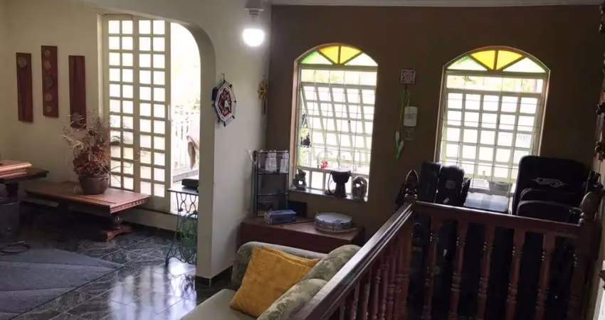 Casa com edicula á venda em campinas na vila aurocan!