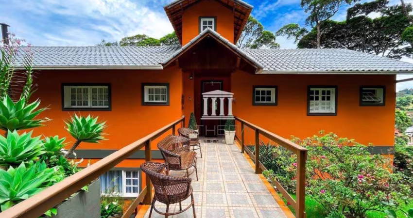 Casa com 4 dormitórios à venda, 294 m² por R$ 1.290.000,00 - Comary - Teresópolis/RJ