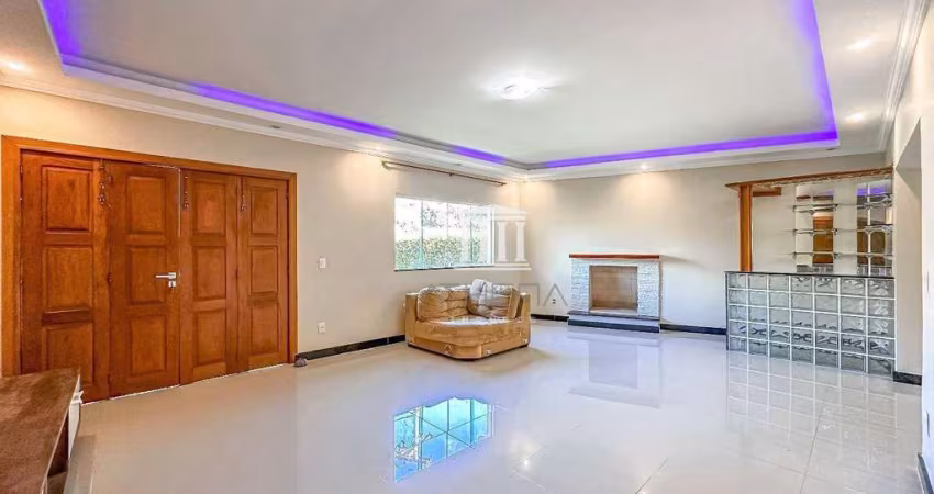 Casa com 4 dormitórios à venda, 220 m² por R$ 850.000,00 - Vargem Grande - Teresópolis/RJ