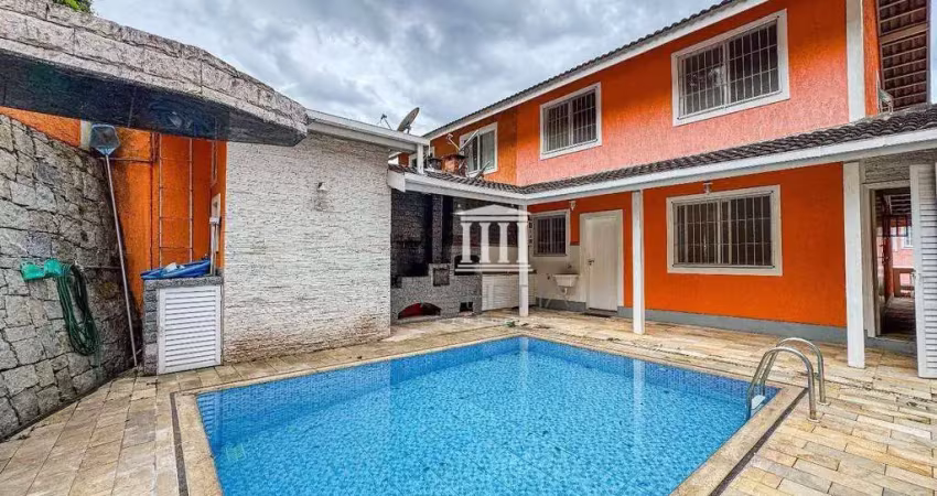 Casa à venda, 160 m² por R$ 670.000,00 - Granja Guarani - Teresópolis/RJ