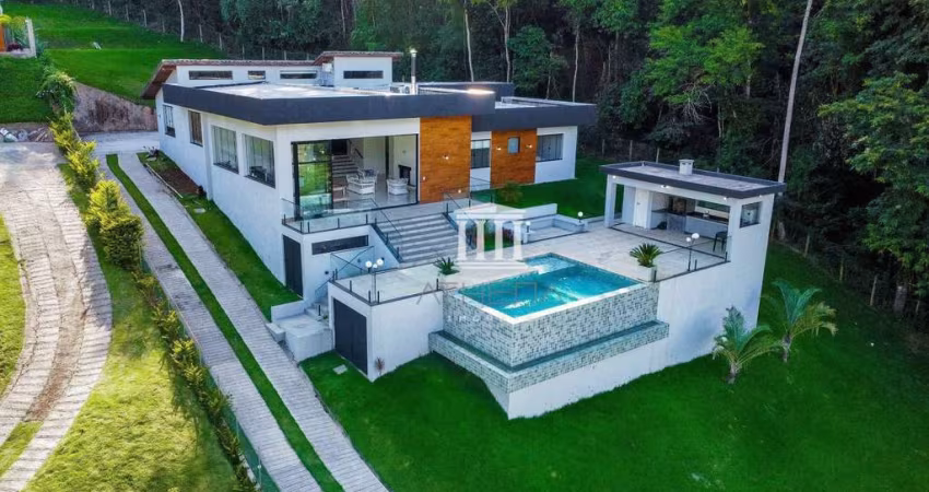 Casa à venda, 361 m² por R$ 2.900.000,00 - Sebastiana - Teresópolis/RJ