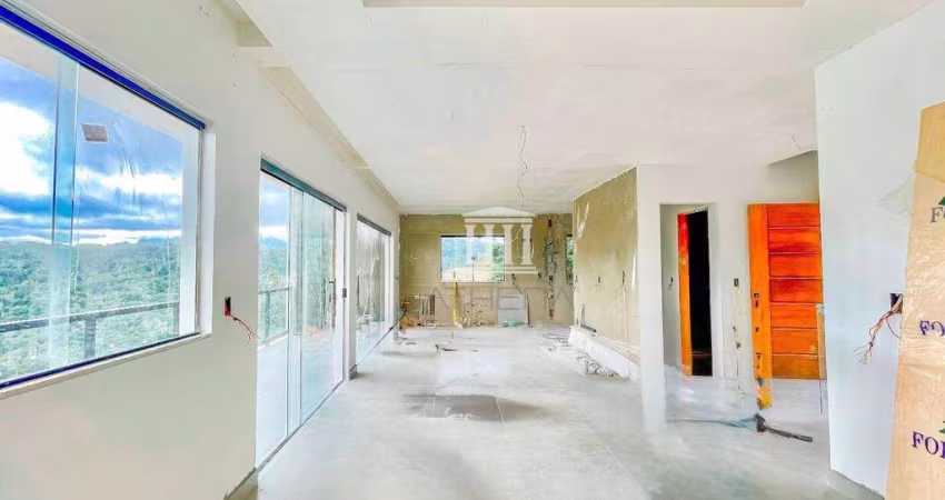 Casa com 4 dormitórios à venda, 468 m² por r$ 990.000,00 - albuquerque - teresópolis/rj