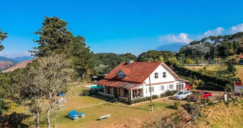 Casa com 4 dormitórios à venda, 255 m² por r$ 1.300.000,00 - três córregos - teresópolis/rj